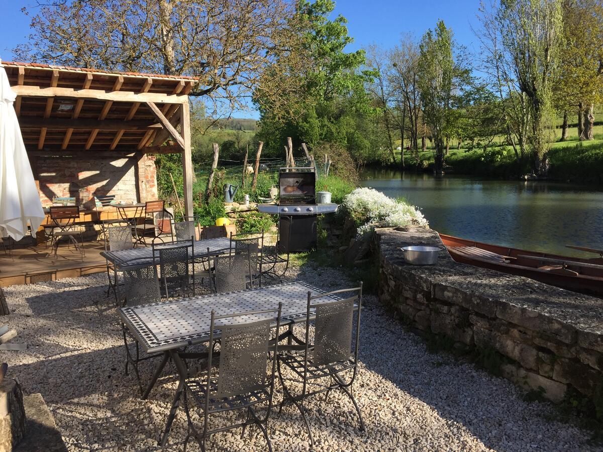 Bed and Breakfast Ancien Moulin Creancey Экстерьер фото